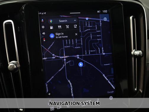 2023 Volvo XC40 B5 Plus Bright Theme