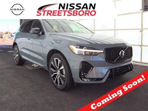 2024 Volvo XC60 B5 Plus Dark Theme