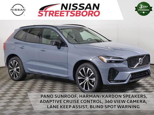 2024 Volvo XC60 B5 Plus Dark Theme