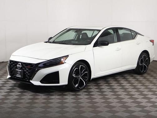 2023 Nissan Altima SR Intelligent AWD