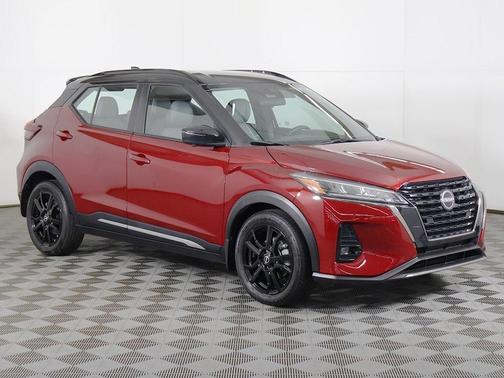 2023 Nissan Kicks SR