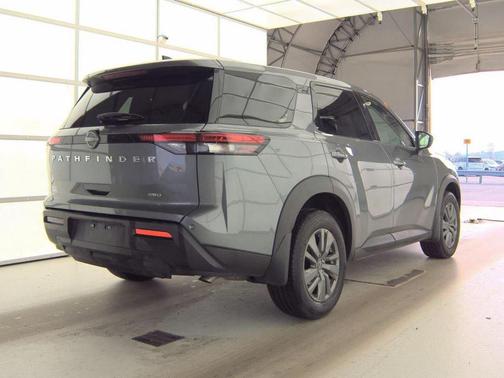 2024 Nissan Pathfinder S 4WD