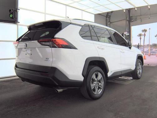 2024 Toyota RAV4 Hybrid LE