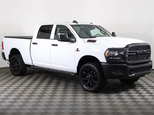 2024 RAM 3500 Tradesman Crew Cab 4x4 6'4' Box