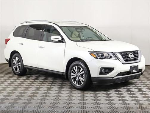 2019 Nissan Pathfinder SV