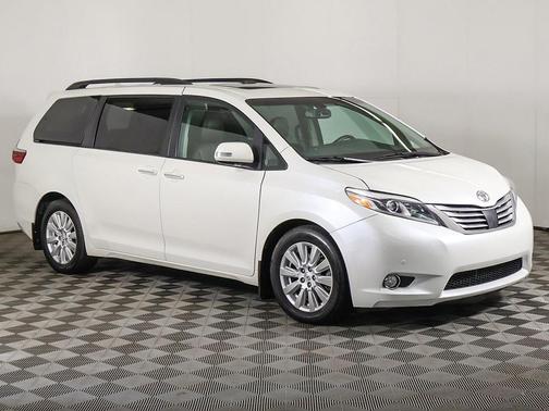 2017 Toyota Sienna Limited Premium