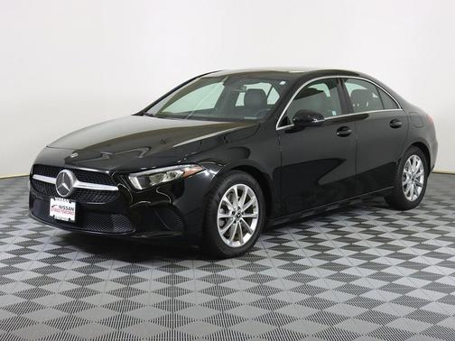 Photo 5 of 43 of 2019 Mercedes-Benz A-Class A 220 4MATIC