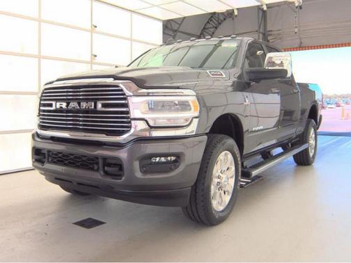 2023 RAM 2500 Laramie Crew Cab 4x4 6'4' Box