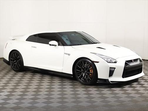 2020 Nissan GT-R Premium Dual-clutch 6-Speed Transmission