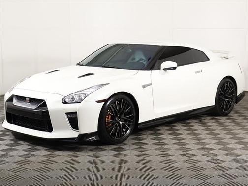 2020 Nissan GT-R Premium Dual-clutch 6-Speed Transmission