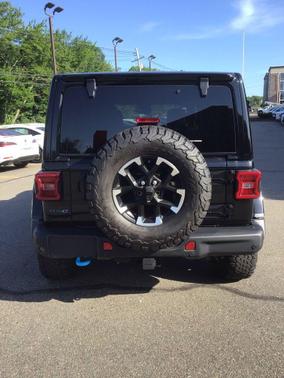 Black Clearcoat 2024 Jeep Wrangler 4xe Rubicon X