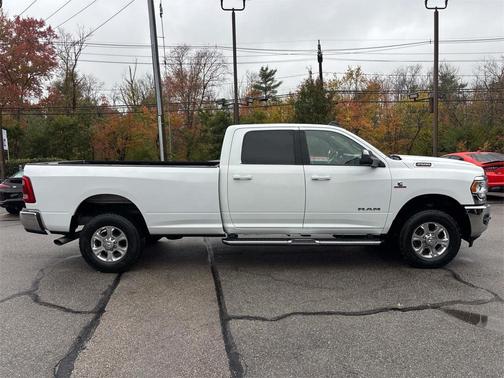 2022 RAM 2500 Big Horn Crew Cab 4x4 8' Box