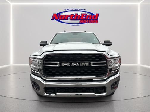 2022 RAM 2500 Big Horn Crew Cab 4x4 8' Box
