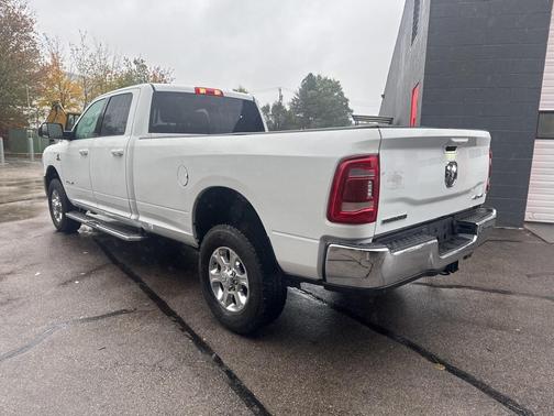 2022 RAM 2500 Big Horn Crew Cab 4x4 8' Box
