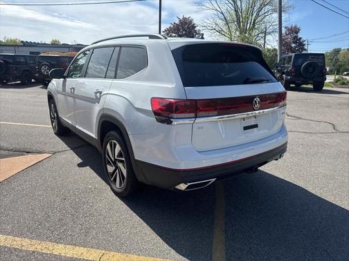 2024 Volkswagen Atlas 2.0T SE w/Technology 4MOTION