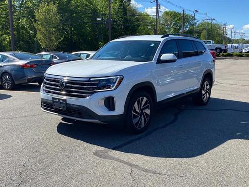2024 Volkswagen Atlas 2.0T SE w/Technology 4MOTION