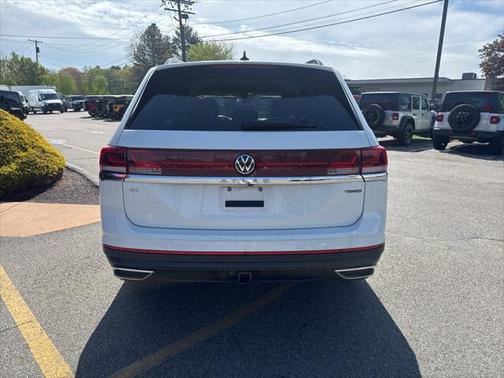 2024 Volkswagen Atlas 2.0T SE w/Technology 4MOTION