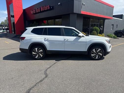 2024 Volkswagen Atlas 2.0T SE w/Technology 4MOTION