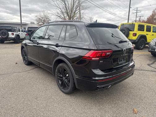 2022 Volkswagen Tiguan 2.0T SE R-Line Black 4MOTION