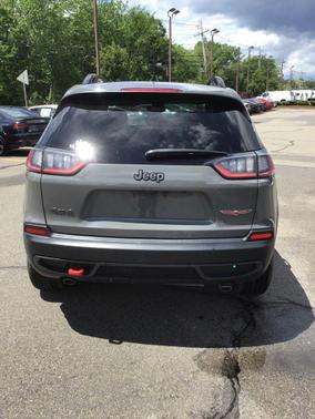 Sting-Gray Clearcoat 2022 Jeep Cherokee Trailhawk