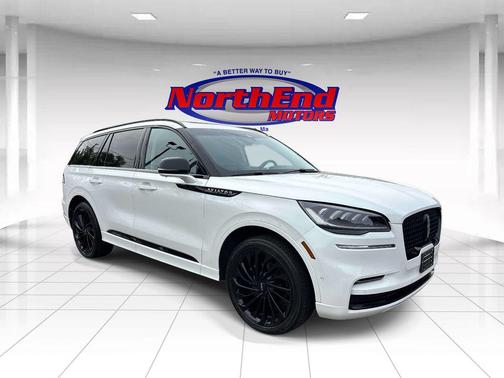 Pristine White Metallic Tri-Coat 2022 Lincoln Aviator Reserve AWD