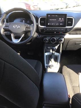 Shimmering Silver 2025 Hyundai VENUE SEL