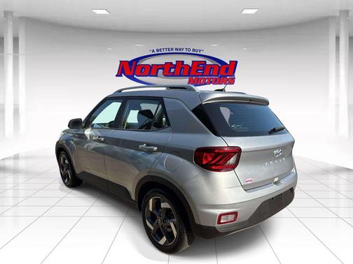 Shimmering Silver 2025 Hyundai VENUE SEL