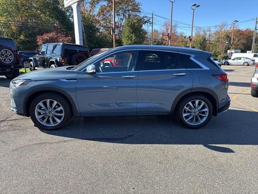 2022 INFINITI QX50 LUXE AWD