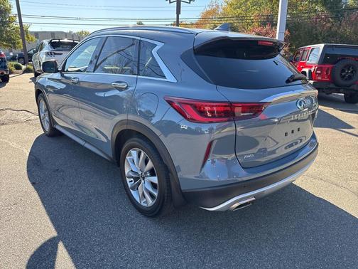 2022 INFINITI QX50 LUXE AWD