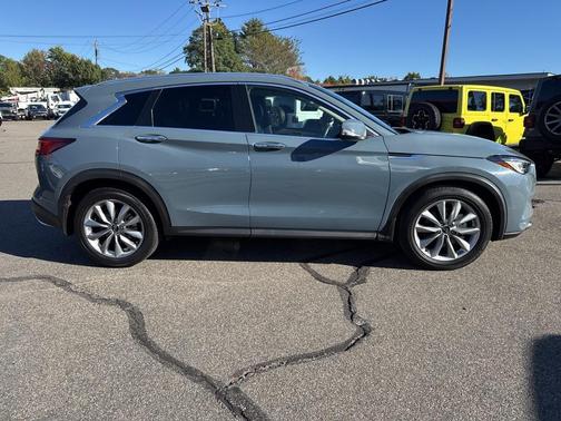 2022 INFINITI QX50 LUXE AWD