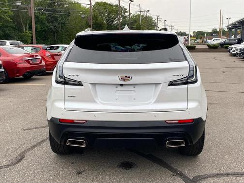 2023 Cadillac XT4 Sport