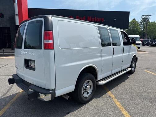 2024 Chevrolet Express 2500 RWD 2500 Regular Wheelbase WT