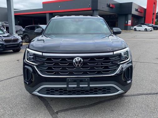 2024 Volkswagen Atlas Cross Sport 2.0T SE w/Technology 4MOTION