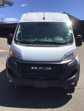 Bright White Clearcoat 2026 RAM ProMaster 2500 Tradesman