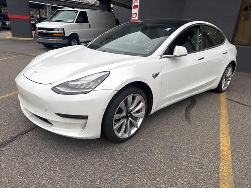 2019 Tesla Model 3 Performance