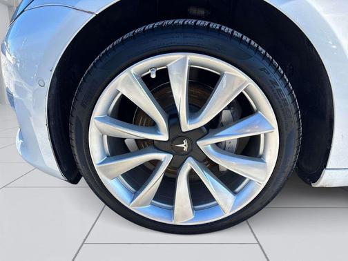 2019 Tesla Model 3 Performance