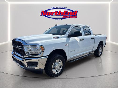 2022 RAM 2500 Tradesman Crew Cab 4x4 6'4' Box