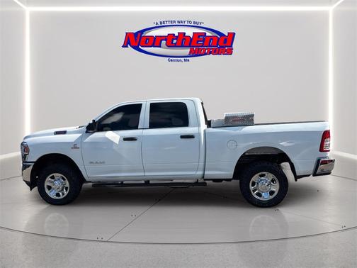 2022 RAM 2500 Tradesman Crew Cab 4x4 6'4' Box