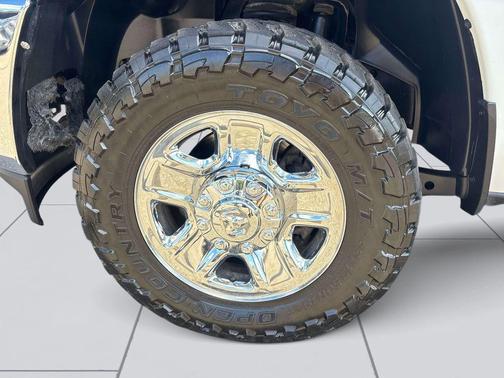 2022 RAM 2500 Tradesman Crew Cab 4x4 6'4' Box