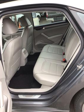 Platinum Gray Metallic 2018 Volkswagen Passat 2.0T S