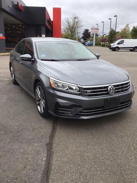 Platinum Gray Metallic 2018 Volkswagen Passat 2.0T S