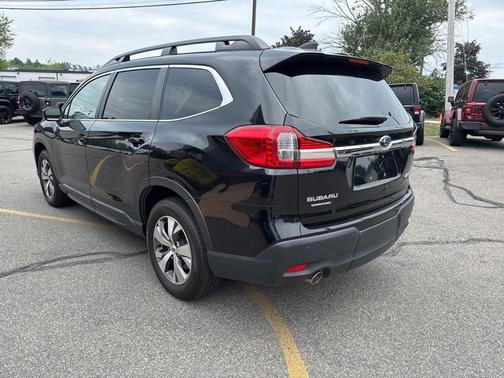 2022 Subaru Ascent Premium 8-Passenger