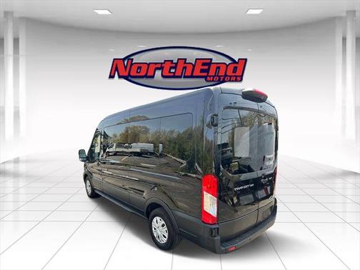 2022 Ford Transit-350 XLT
