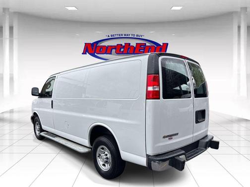 Summit White 2024 Chevrolet Express 2500 Work Van