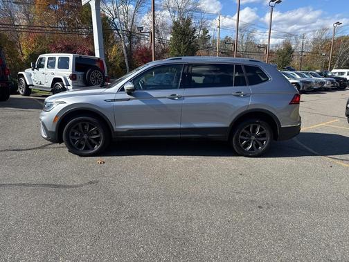2024 Volkswagen Tiguan 2.0T SE 4MOTION