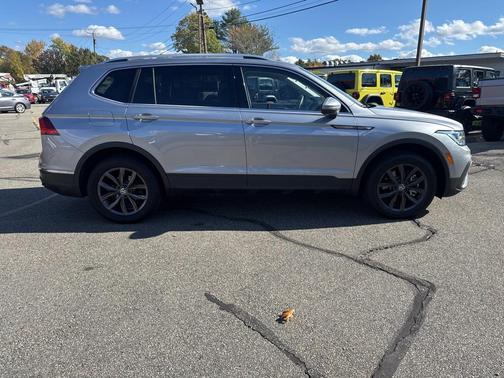 2024 Volkswagen Tiguan 2.0T SE 4MOTION