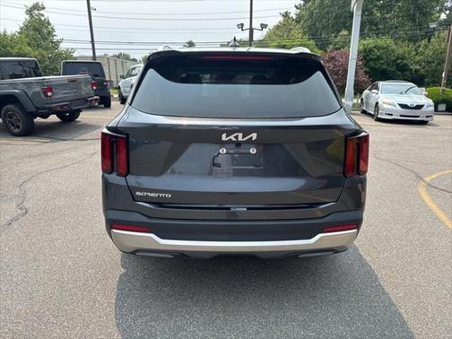 2024 Kia Sorento S