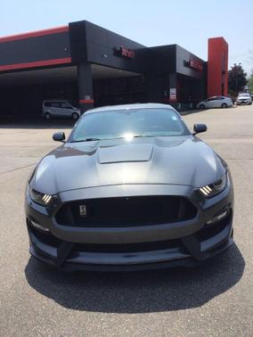 Ruby Red Metallic Tinted Clearcoat 2017 Ford Shelby GT350 Base