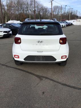 2025 Hyundai VENUE Limited