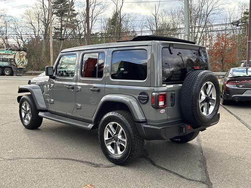 Sting-Gray Clearcoat 2021 Jeep Wrangler Unlimited Sahara